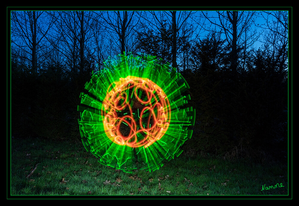 Orb
Schlüsselwörter: Lichtmalerei; Lightpainting; 2021