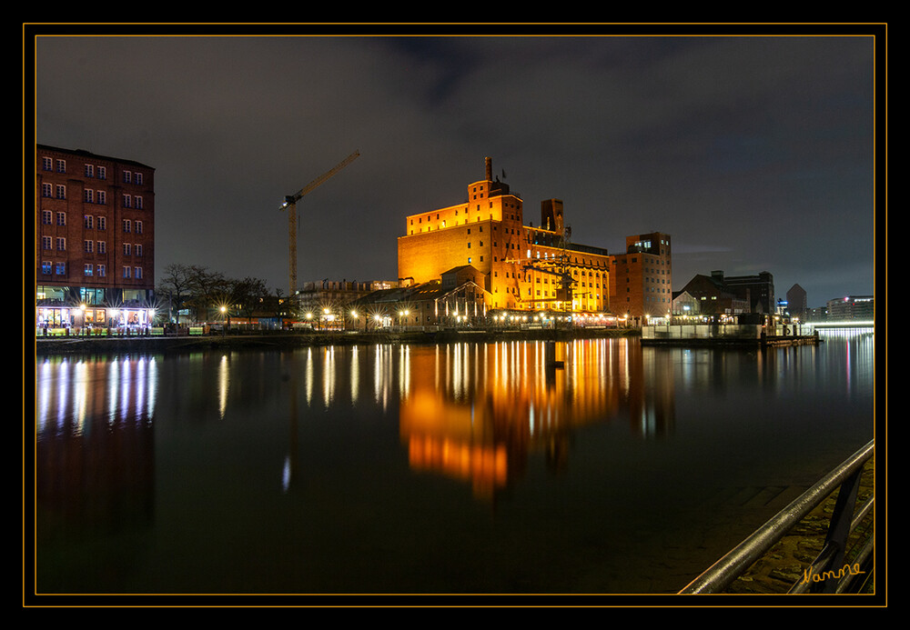 Duisburger Innenhafen
Schlüsselwörter: Duisburg