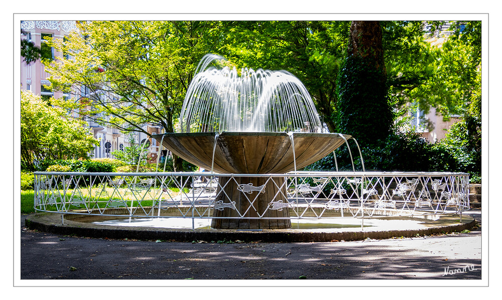 Springbrunnen Drususallee
Blende 11 bei 30 sek.
Schlüsselwörter: Neuss; Brunnen