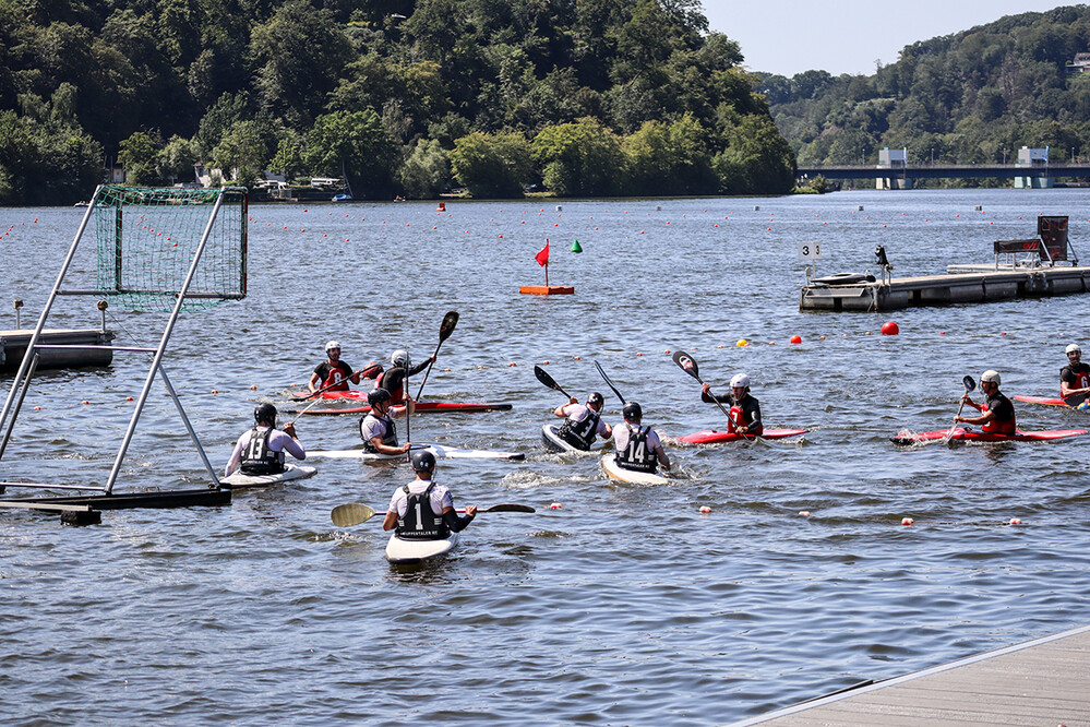 Kanupolo 
Schlüsselwörter: Essen ; Baldeneysee