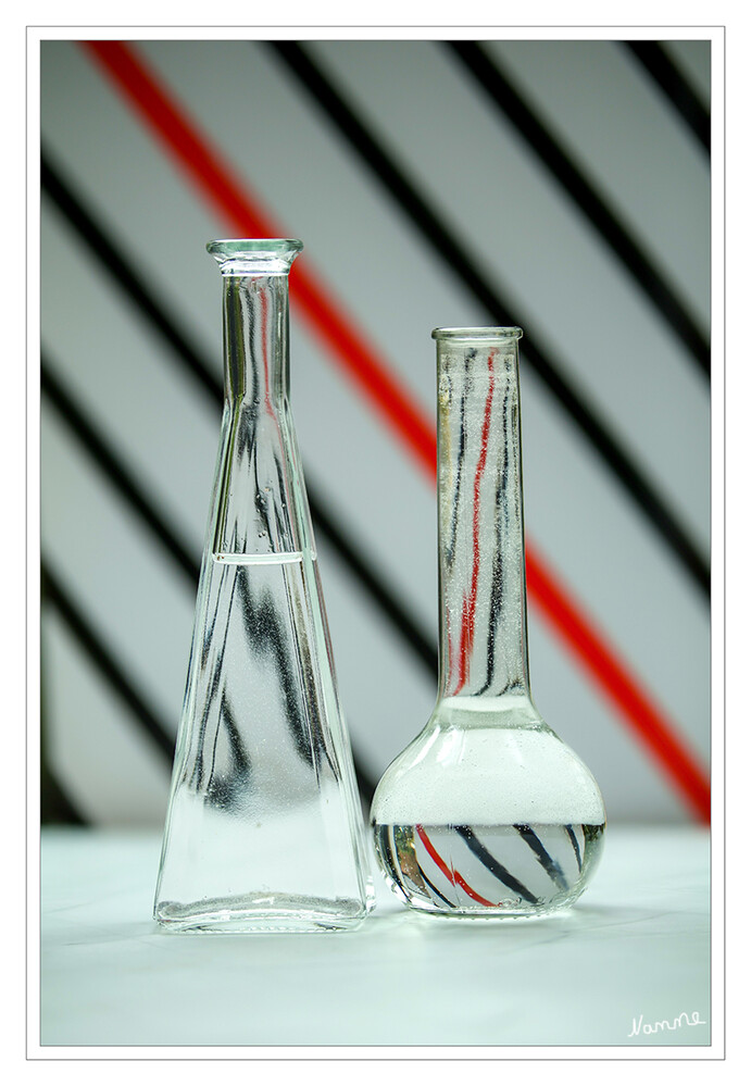 Spiegelung im Glas
Spielerei mit einem Hintergrund
