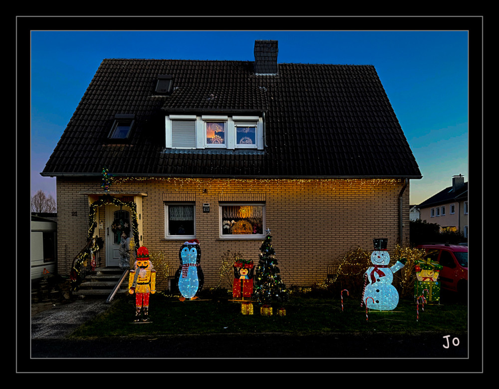 Weihnachtsbeleuchtung
Schlüsselwörter: 2025