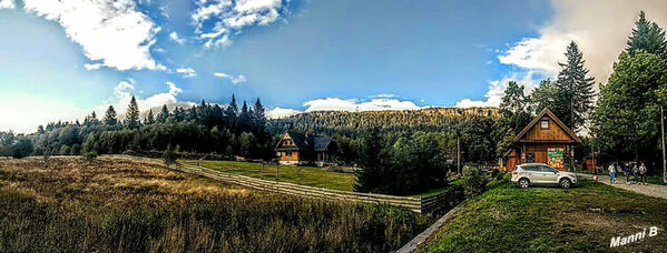 Heuscheuergebirge
ist ein Teil der Mittelsudeten in Polen. Es gehört zum Glatzer Kessel in Niederschlesien im westlichen Teil der ehemaligen Grafschaft Glatz. Im Westen und Norden grenzt es unmittelbar an Tschechien, wohin einige Ausläufer ausgreifen. Es steht als Nationalpark Góry Stołowe unter besonderem Schutz. laut Wikipedia 
Schlüsselwörter: Polen