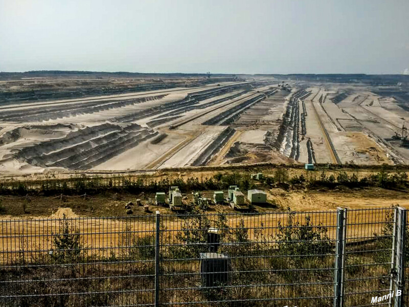 Tagebau Hambach
Schlüsselwörter: Braunkohletagebau