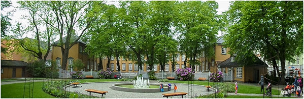 Trondheim
Stiftsgården ist eines der größten Holzgebäude Skandinaviens und seit 1906 die offizielle Residenz des norwegischen Königs in Trondheim.
laut Wikipedia
Schlüsselwörter: Norwegen, Trondheim