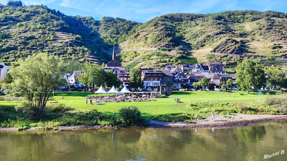 Moseltour mit Schiff
Valwig an der Mosel
Schlüsselwörter: Mosel