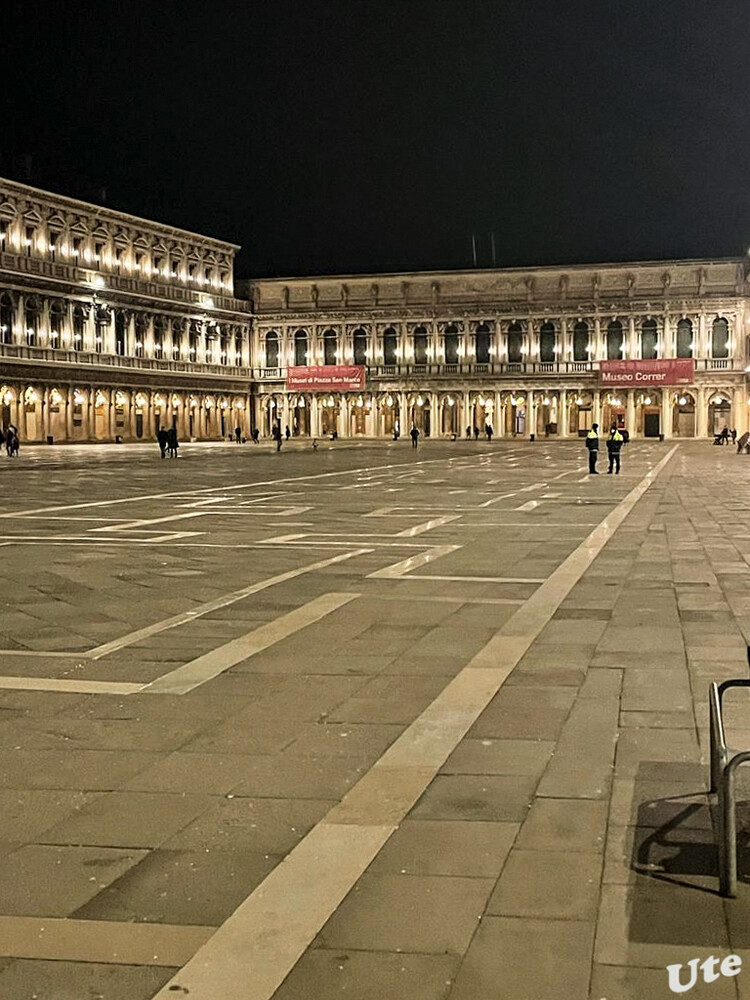 Impressionen aus Venedig
Der Markusplatz (italienisch Piazza San Marco) ist der bedeutendste und bekannteste Platz in Venedig.  laut Wikipedia
Schlüsselwörter: 2022
