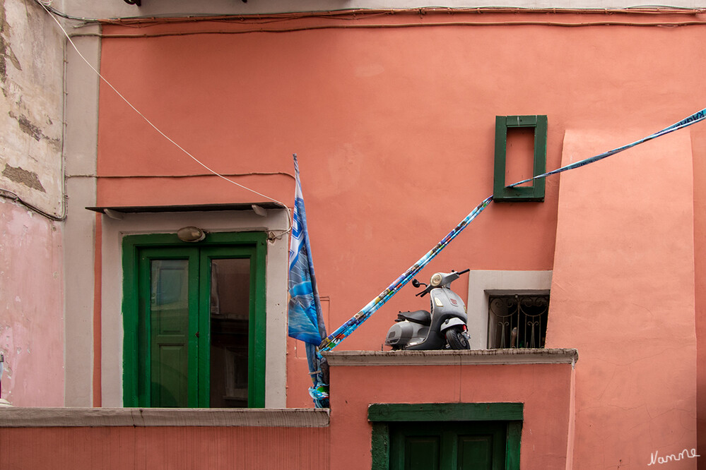 Procida - In den Gassen
Ein besonderer Parkplatz
Schlüsselwörter: Italien