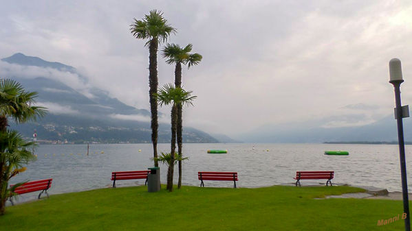 Wolkenverhangen
Lago Maggiore ca. 16 Grad
Schlüsselwörter: Italien