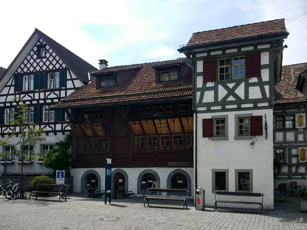 Bohlenständerhaus
Schlüsselwörter: Schweiz