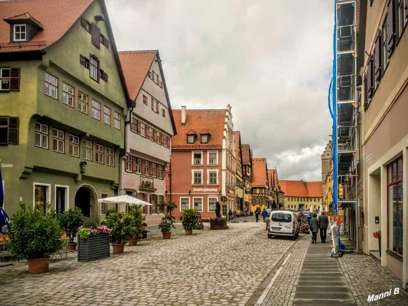 Dinkelsbühl
Wenn es nach dem Magazin Focus geht, dann ist die Altstadt von Dinkelsbühl die schönste in ganz Deutschland. 
Schlüsselwörter: Bayern