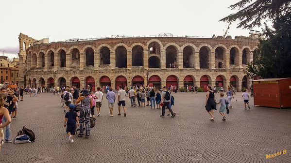 Veronaimpressionen
Die Arena von Verona ist ein gut erhaltenes römisches Amphitheater. 
Schlüsselwörter: Italien, Verona