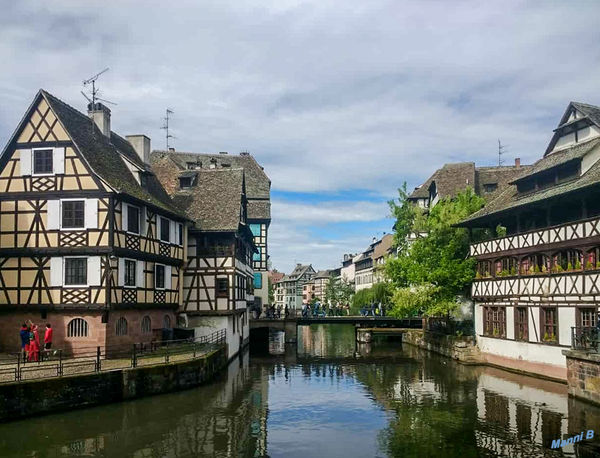 Straßburg
La Petite France ist ein historisches Viertel der Stadt Straßburg in Ostfrankreich. Es befindet sich am westlichen Ende der Grande Île, wo sich das historische Zentrum der Stadt befindet. laut Wikipedia
Schlüsselwörter: Straßburg