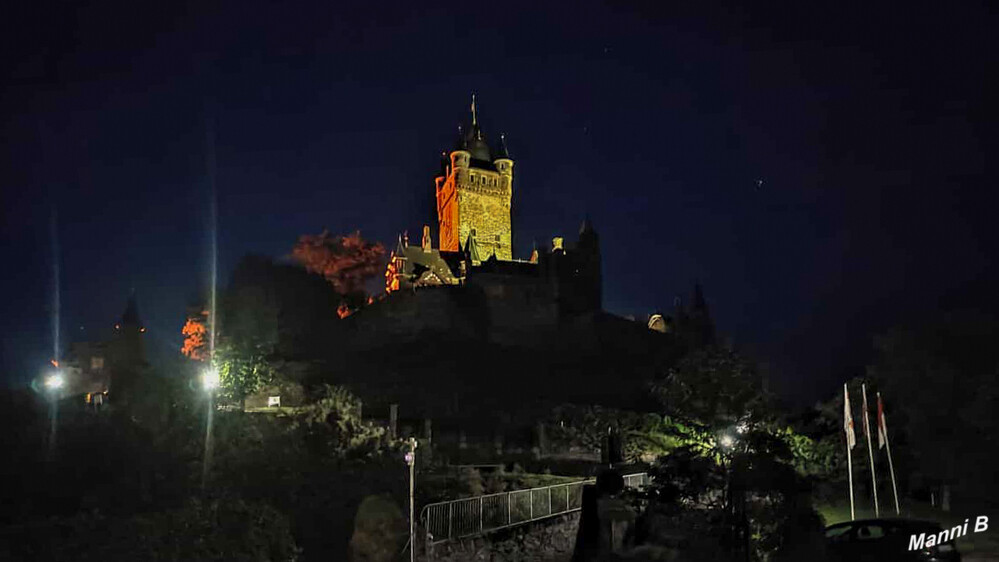 Impressionen aus Cochem
Blick auf die Reichsburg
Schlüsselwörter: Mosel