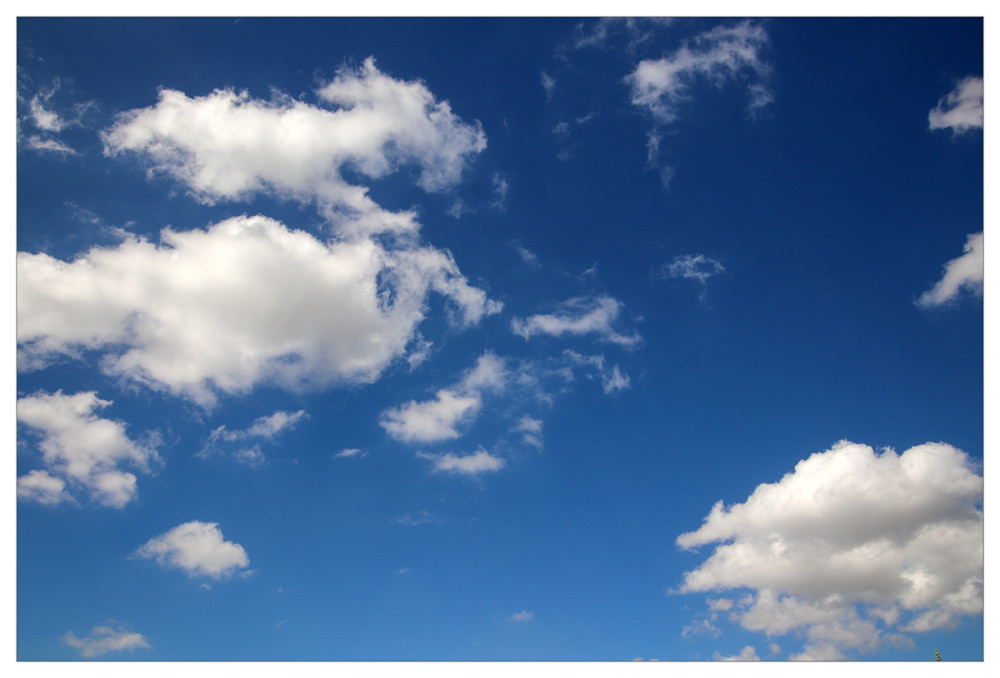 Am Himmel "Wolken"
Marianne
Schlüsselwörter: 2025
