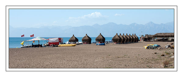 Am Strand
von Antalya
Schlüsselwörter: Türkei            Antalya