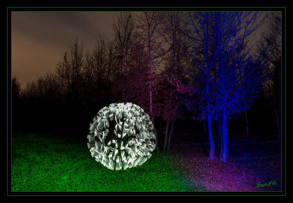 Lichtkugel
Schlüsselwörter: Lichtmalerei ,    Light Painting