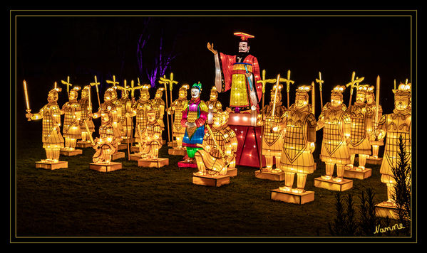 2 - Terrakotta Armee
mal anders präsentiert

Schlüsselwörter: China Light Festival, 2019