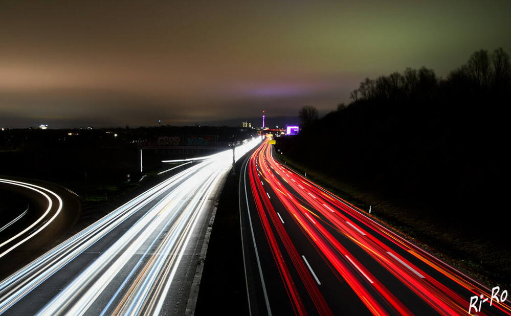 12 - Lichtspuren
Schlüsselwörter: 2023