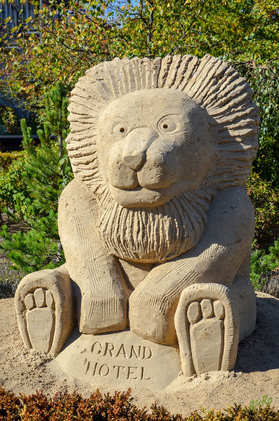 Sandfigur im Ort Binz
Jedes Jahr gibt es ein anderes Motto der Sandwelten
auf Rügen.
Schlüsselwörter: Binz, Ostsee