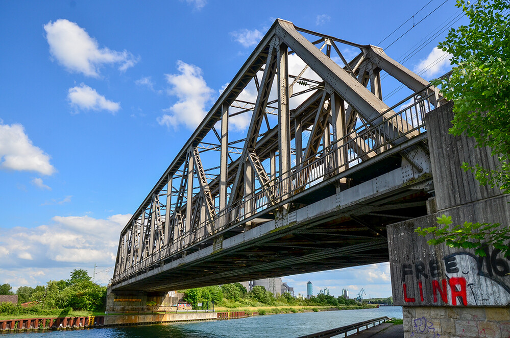Brücken und Stege „DB-Brücke-Wilbringen“
Perla
Schlüsselwörter: 2022