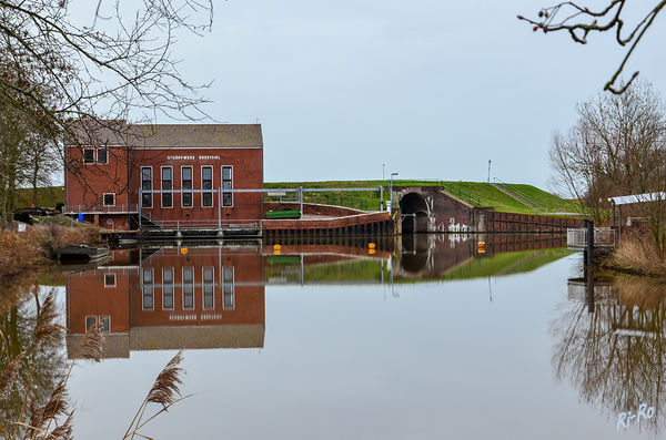 Schöpfwerk und neues Siel in Greetsiel
seit dem 19. und 20. Jahrhundert werden damit die Wasserstände reguliert.
Schlüsselwörter: Nordsee,