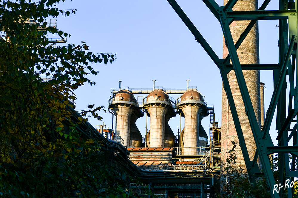 Winderhitzer
Das frühere Werk wurde 1901 von der damaligen „Rheinische Stahlwerke zu Meiderich bei Ruhrort“, später eine Tochter der Thyssen-Gruppe, gegründet. (wikipedia.org)
Schlüsselwörter: Landschaftspark Duisburg