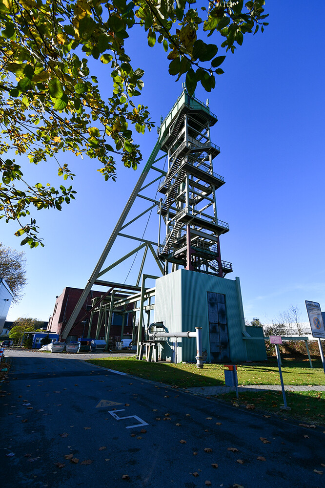 Weitwinkel „Förderturm Zeche Hansa“
Roland
Schlüsselwörter: 2021