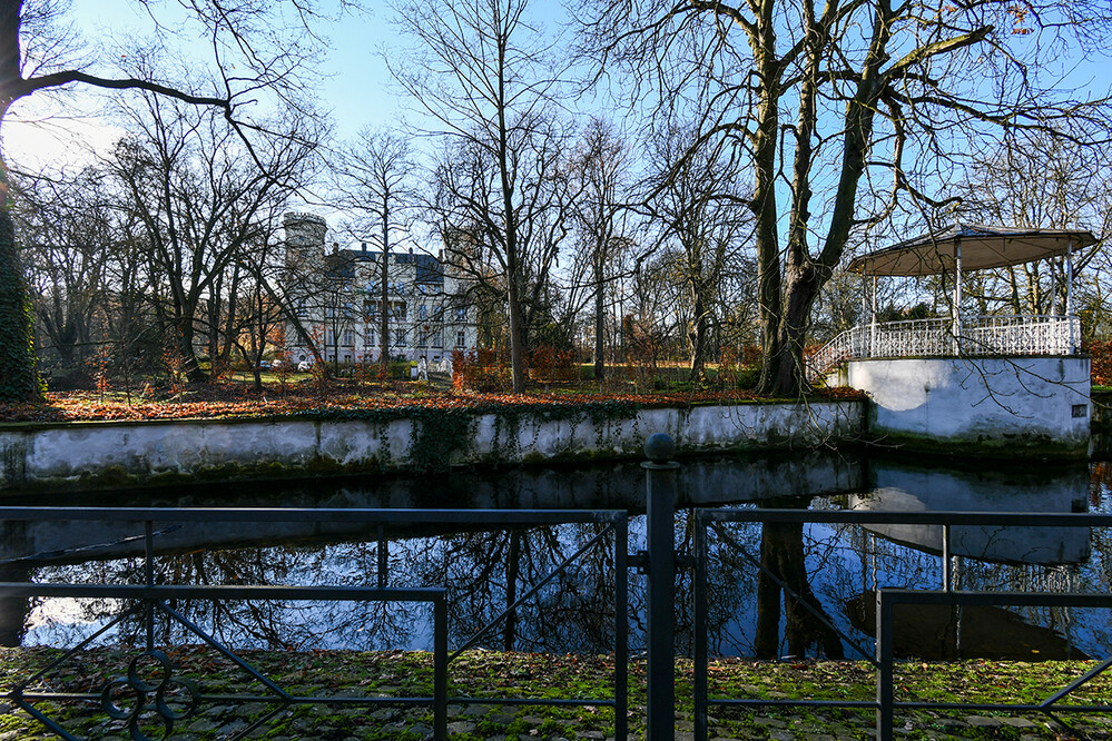 Weitwinkel „Schloss Schwansbell“
Roland
Schlüsselwörter: 2021