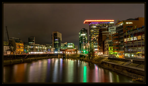 Medienhafen
Schlüsselwörter: Düsseldorf,   Hafen,    Medienhafen