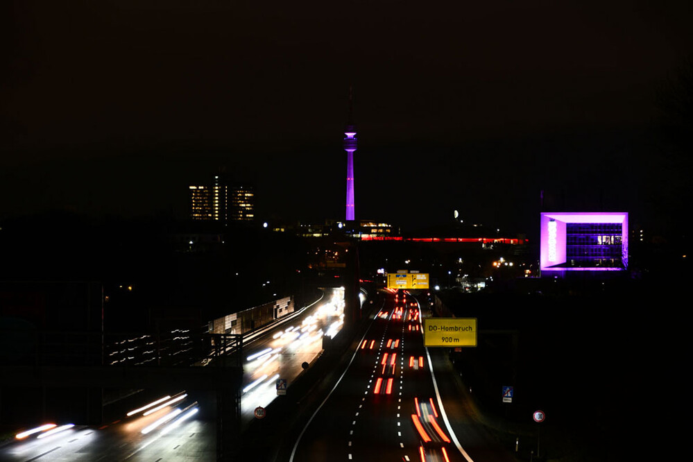 Dämmerungs-, Nachtaufnahme  „B1, Ein- u. Ausfahrt“
Roland
Schlüsselwörter: 2023