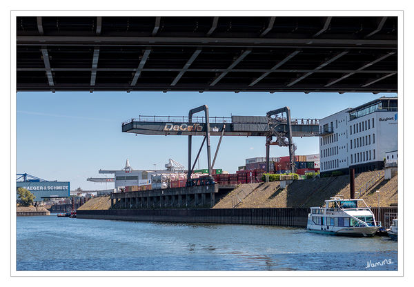 Duisburger Industriehafen
Schlüsselwörter: Duisburg, Industriehafen, Bootstour