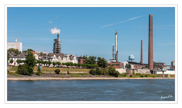 Duisburger Industriehafen
Gegensätze
Schlüsselwörter: Duisburg, Industriehafen, Bootstour