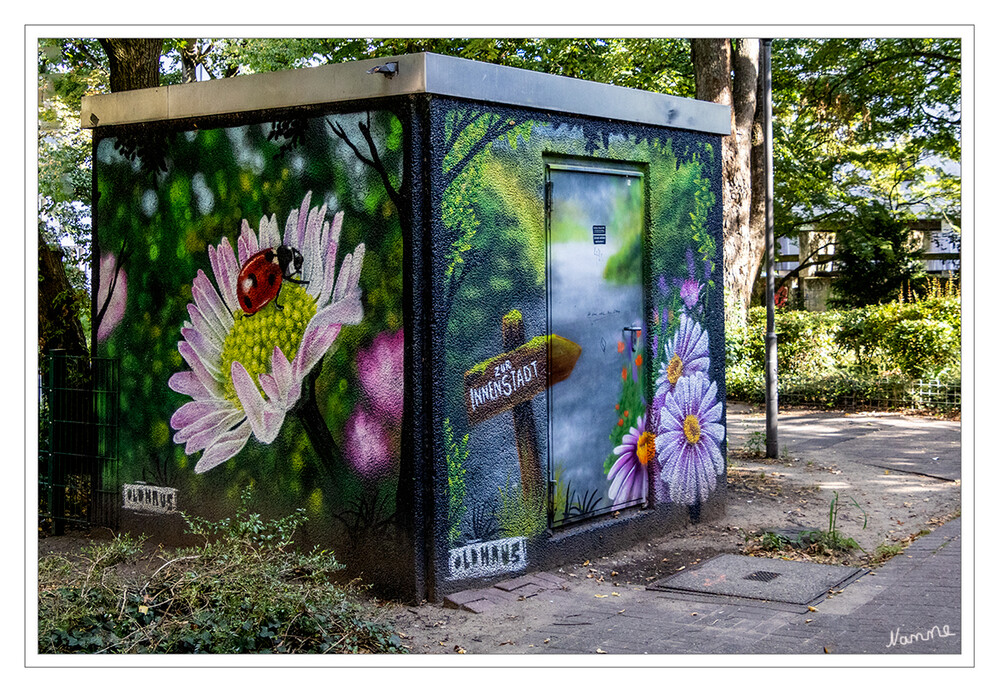 Schönheiten auf dem Weg zur Innenstadt
Graffitis in Neuss
Schlüsselwörter: Graffiti