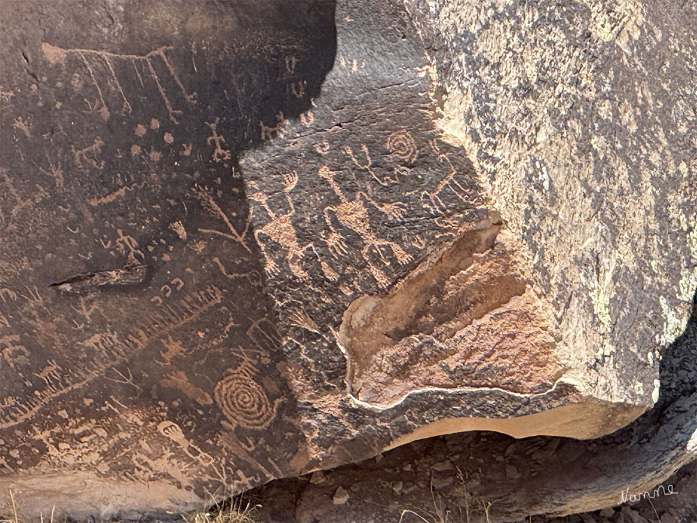 Petrified Forest NP
Newpaper Rock
Schlüsselwörter: 2025