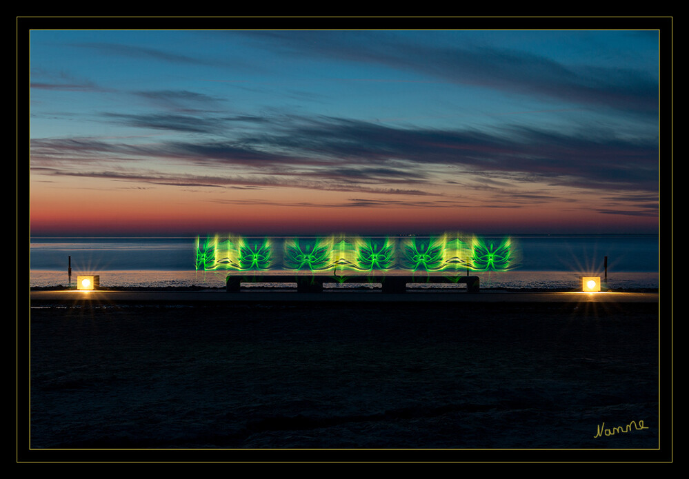 Grüne Männchen
mit dem Pixelstick gemalt
Schlüsselwörter: Nordsee; Lightpainting,