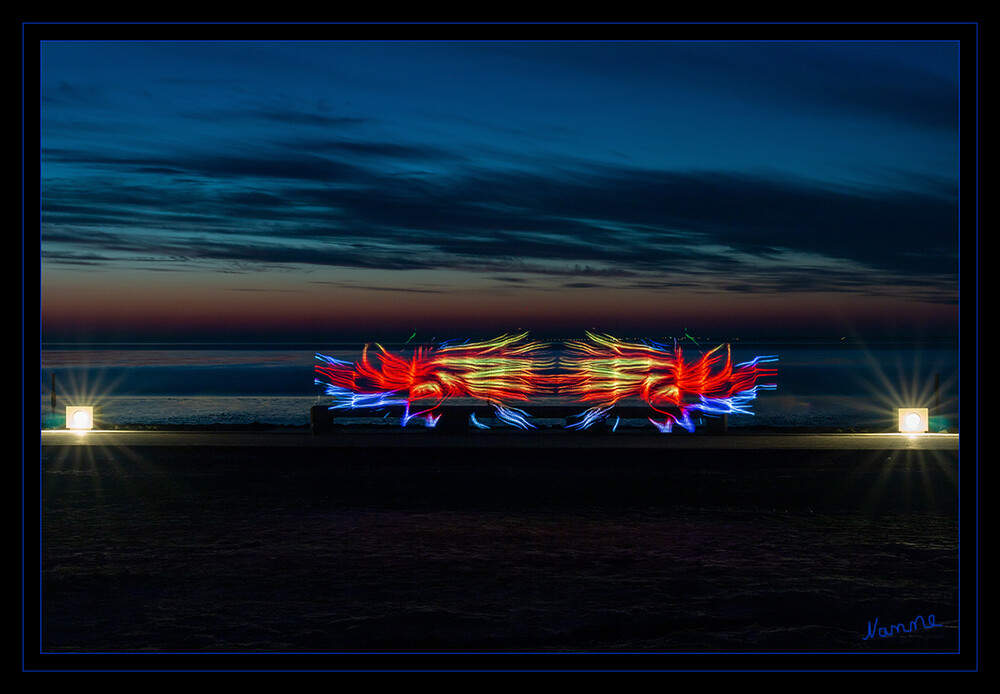 Rot - Gelb - Blau
Malerei mit Pixelstick
Schlüsselwörter: Lichtmalerei; Lightpainting; 2022; Nordsee