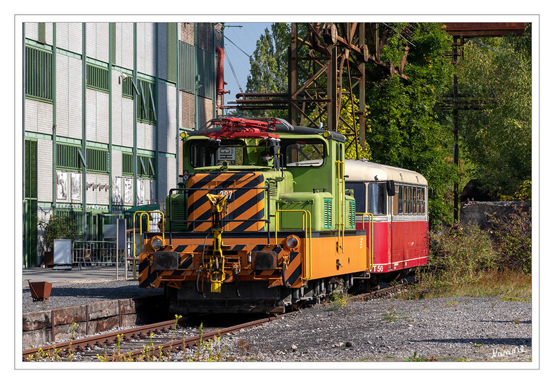 Henrichshütte
Lok mit Schienenbus
Schlüsselwörter: Hattingen; Henrichshütte