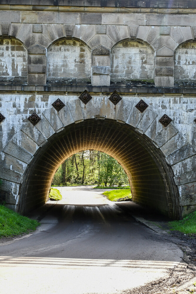 Hochformat „Vom Sonnenlicht angestrahlt“
Roland
Schlüsselwörter: 2024