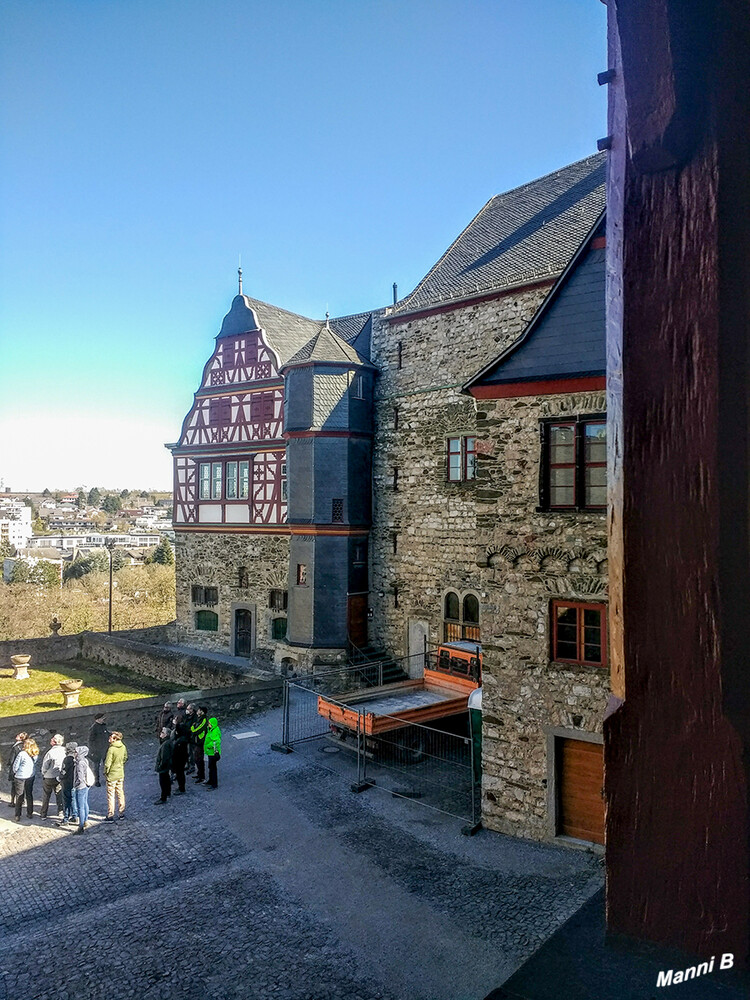 Schloß Limburg
Die Burg Limburg, auch Limburger Schloss genannt, ist eine mittelalterliche Felsenburg in Limburg an der Lahn im hessischen Landkreis Limburg-Weilburg. laut Wikipedia
Schlüsselwörter: Hessen