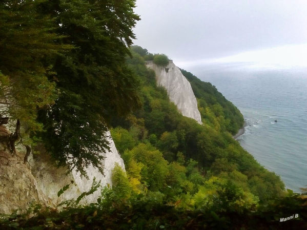 Regenverhangener Königsstuhl
Kreidefelsen auf Rügen, Ostsee
Schlüsselwörter: Ostsee, Rügen