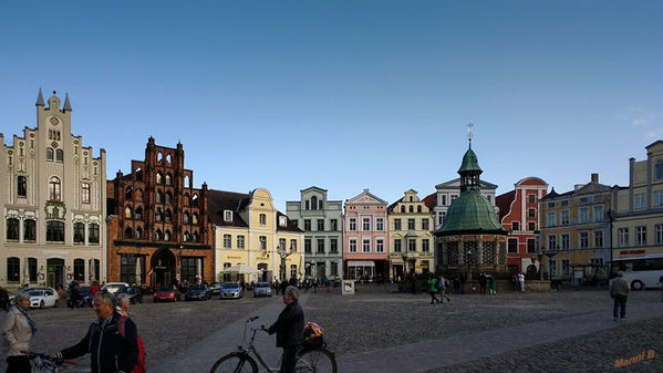 Wismar
Die Hansestadt Wismar liegt an der Ostseeküste Mecklenburg-Vorpommerns am südlichen Ende der durch die Insel Poel geschützten Wismarer Bucht. Sie ist die sechstgrößte Stadt und das größte der 18 Mittelzentren des Landes Mecklenburg-Vorpommern. laut Wikipedia
Schlüsselwörter: Ostsee