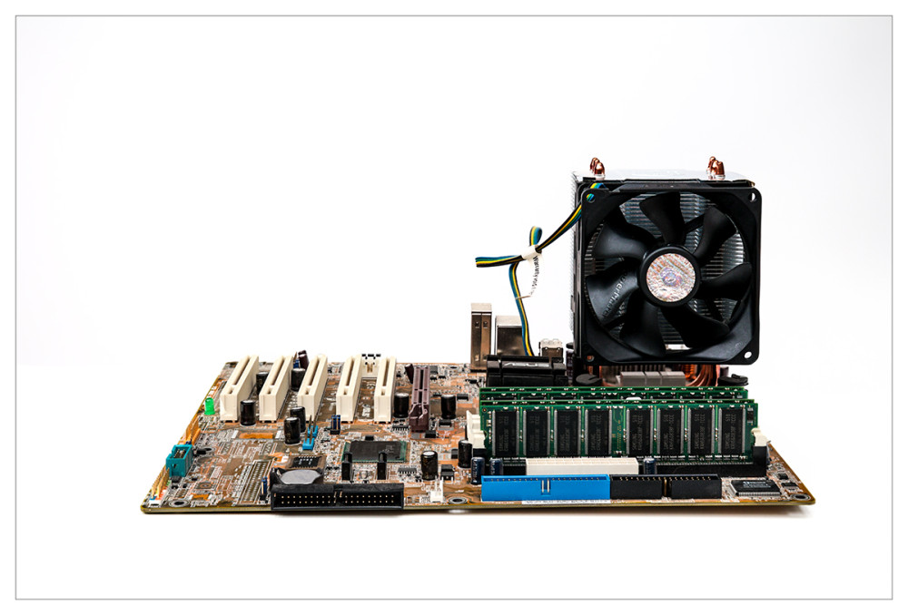 Ingenieurskunst "Mainboard"
Marianne
Schlüsselwörter: 2025