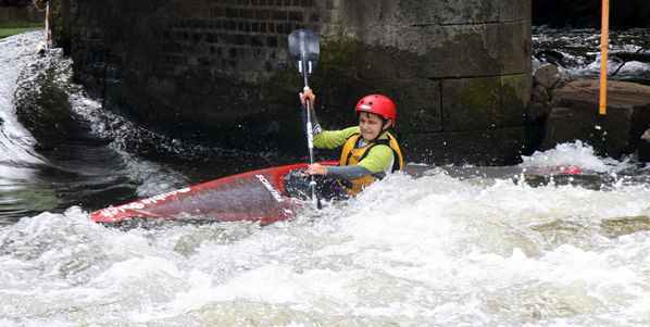 Kanu Slalom
Training für Kanu Slalom
Deutsche Schülermeisterschaft 2010
in Neuss auf der Erft
Schlüsselwörter: Kanu Slalom