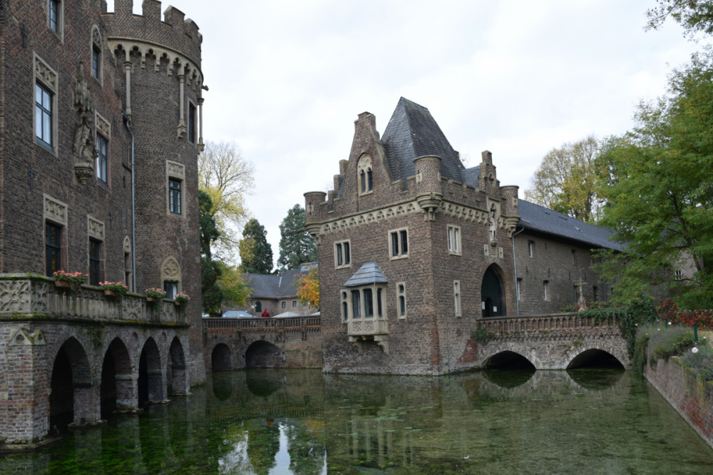 Schloss Paffendorf - Blick auf das Torhaus
Karl-Heinz
Schlüsselwörter: 2025