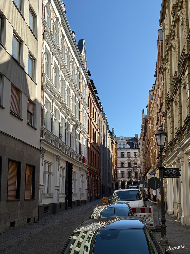 Moseltour Koblenz - Altstadt
Die Altstadt von Koblenz ist die Urzelle der Stadt. Der Stadtteil umfasst das Siedlungsgebiet von Koblenz von der römischen Gründung 9 v. Chr. bis 1890. Danach wurde die Stadtbefestigung niedergelegt und die Stadt konnte ihr Siedlungsgebiet erweitern. Viele Ortschaften in der nahen Umgebung wurden bis 1970 eingemeindet und bilden heute die Großstadt Koblenz. lt. Wikipedia
Schlüsselwörter: Rheinland-Pfalz; 2026