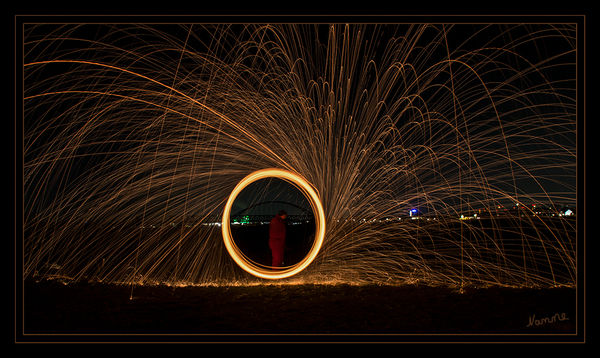 Lightpainting
mit Stahlwolle
Schlüsselwörter: Lichtmalerei , Light Painting