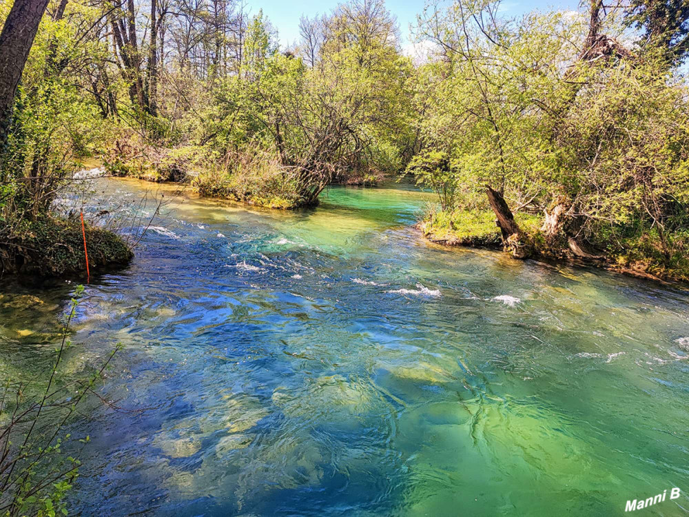 Der Fluss Mreznicki
glasklares, teils 5m tiefes Wasser. Angeblich schwimmen erlaubt
Kroatien
Schlüsselwörter: 2025