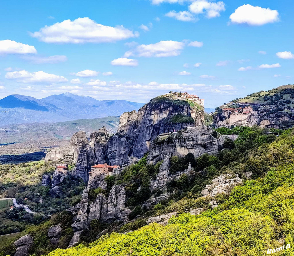 Ausblick 
auf 4 Klöster
St. Nikolaos, Roussanou, Great Meteoro und Variaam
Griechenland
Schlüsselwörter: 2025