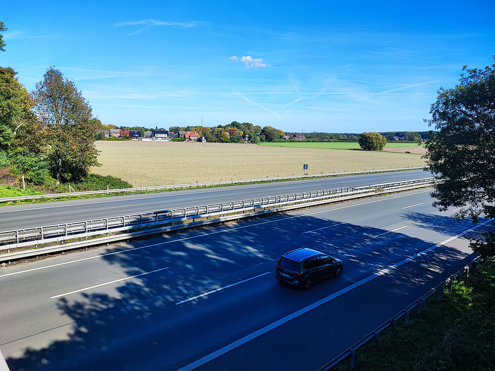 Landschaft "Mit Autobahn"
Manni
Schlüsselwörter: 2022